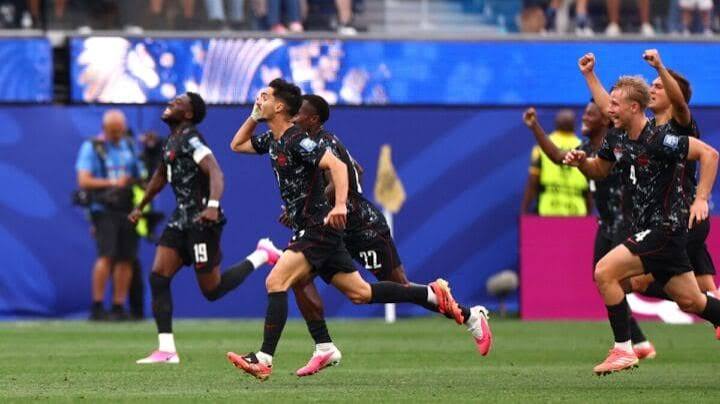 Histórico: Eustáquio Coloca o Canadá nas Oitavas em Final Dramático contra a África do Sul