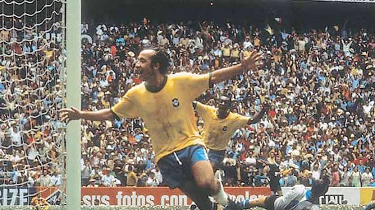 Tostão comemora gol pela seleção brasileira na Copa de 1970