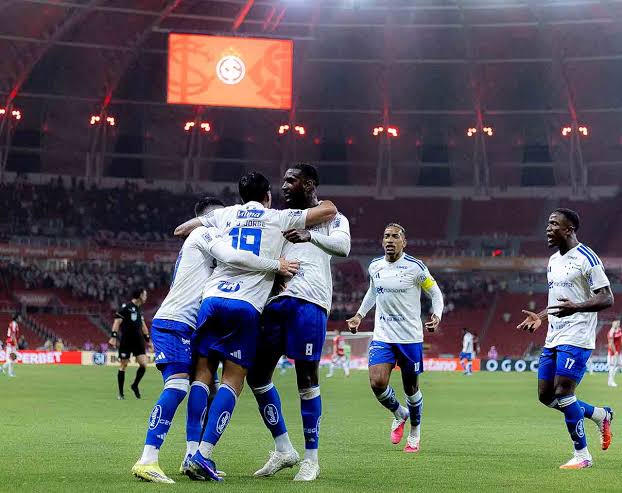 Lance do jogo Internacional x Cruzeiro pelo Brasileirão 2026 no Beira-Rio