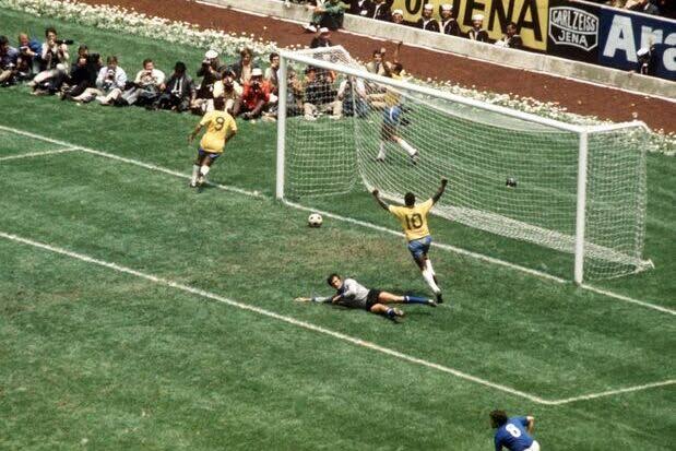 Carlos Alberto marca o quarto gol na final de 1970