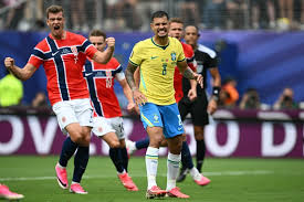 Derrota vergonhosa do Brasil, sonho do Hexa adiado. Halland brilha.