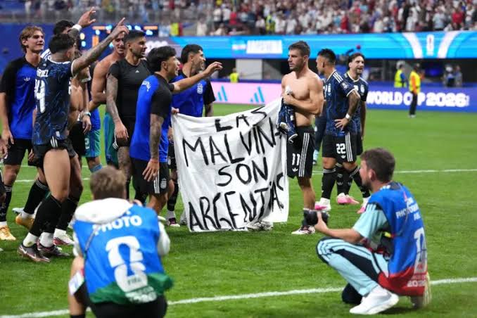 Comemoração da Argentina após gol na semifinal contra a Inglaterra — Copa do Mundo 2026